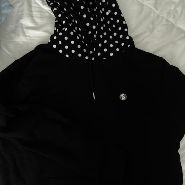 에이프릴에잇 APR8 DOT Point HOODIE 블랙 후드티