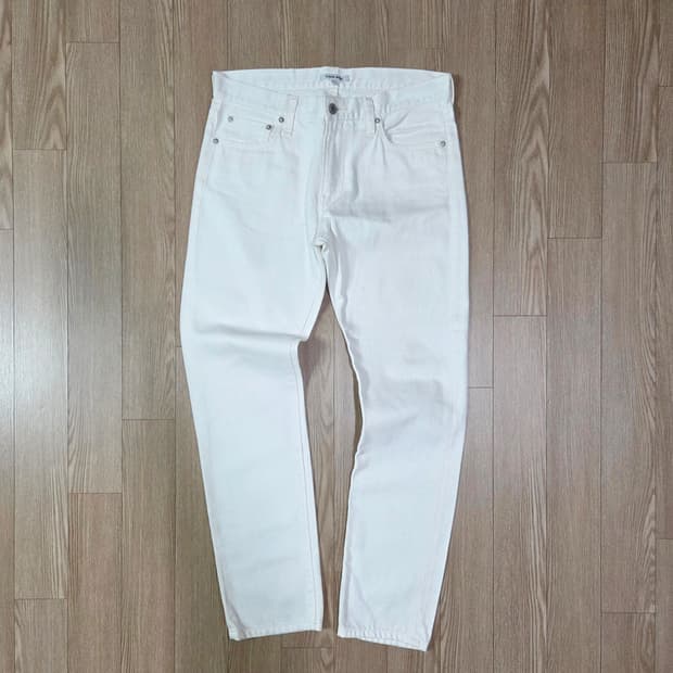 글로벌 워크 화이트 레귤러 핏 데님 팬츠