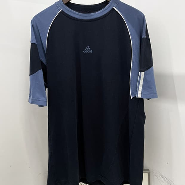ADIDAS (L)