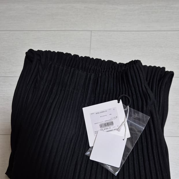 이세이미야케 옴므플리세 베이직 스트레이트 팬츠 블랙