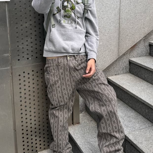 스투시 × 홀덴 후드티