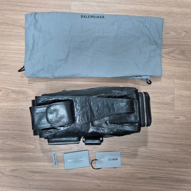 발렌시아가 슈퍼비지 수퍼비지 스몰 슬링백 블랙