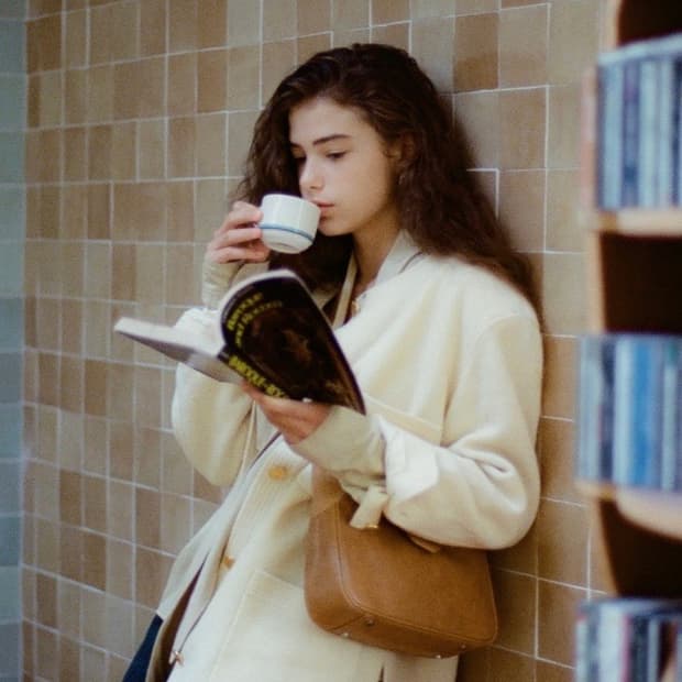 미닛뮤트 바톤백 카멜 미니 barton mini caviar camel