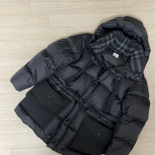 [ M ] 24년식 버버리 린드포드 다운 후드 패딩 새상품급 