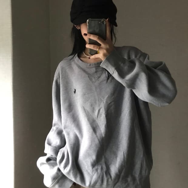 폴로 그레이 오버핏 맨투맨