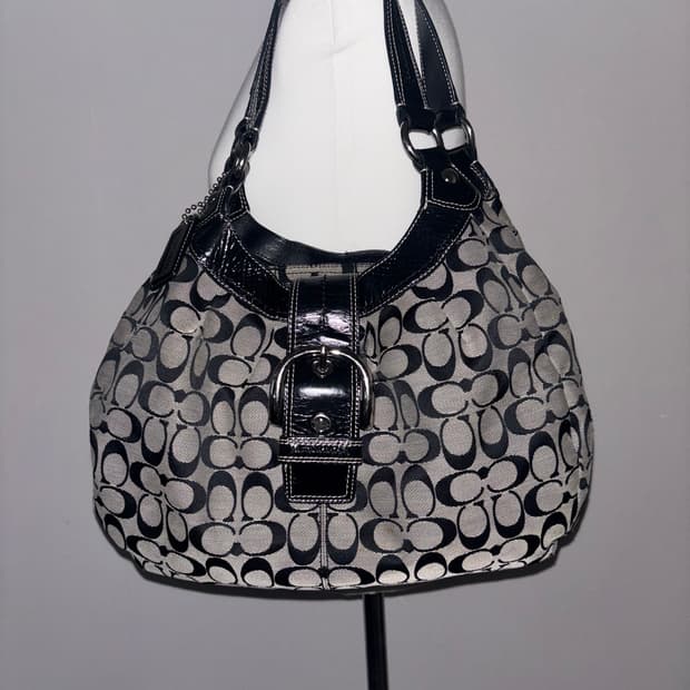 Coach vintage black shoulder bag