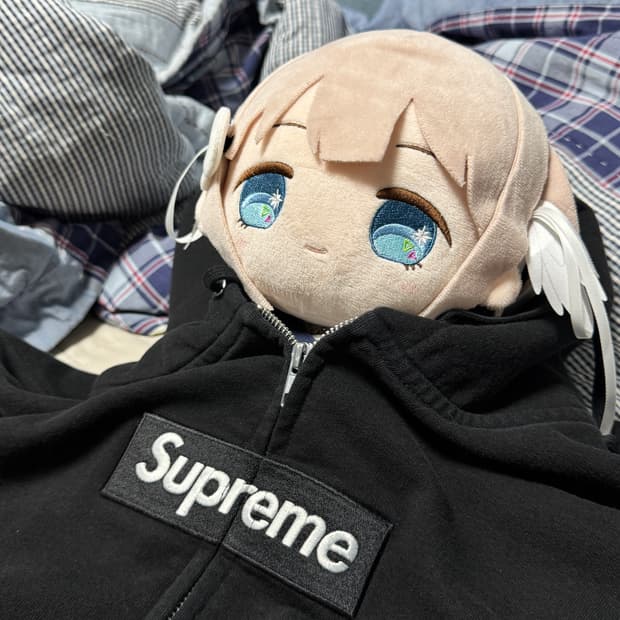 슈프림 마르지엘라 박스로고 집업L->M 교환받습니다.