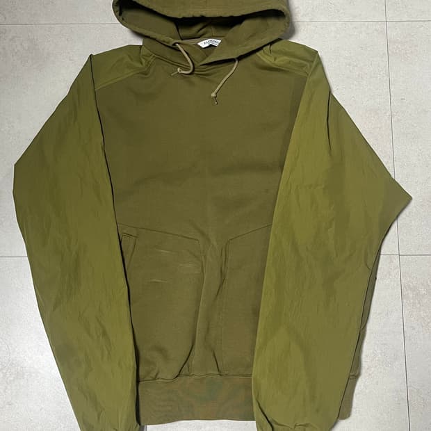 이스트로그 카키색 후드