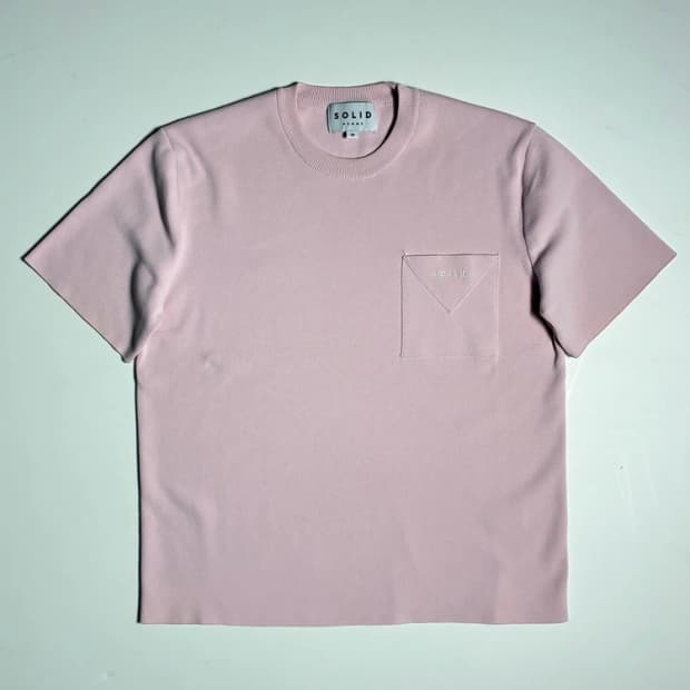 솔리드옴므 22SS 세미오버 포켓로고 반팔 티셔츠 R1563