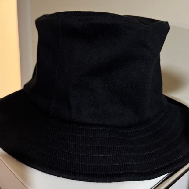 요지야마모토 뿌르 옴므 햇