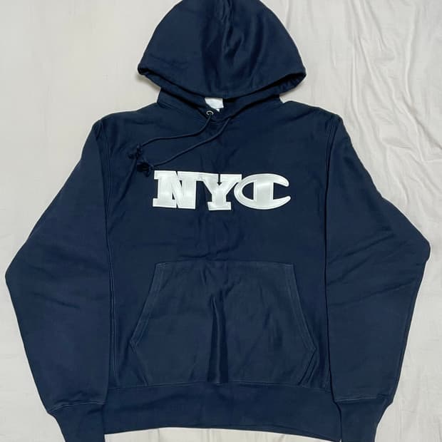 챔피언 리버스위브 NYC 한정 아플리케 후드 후디