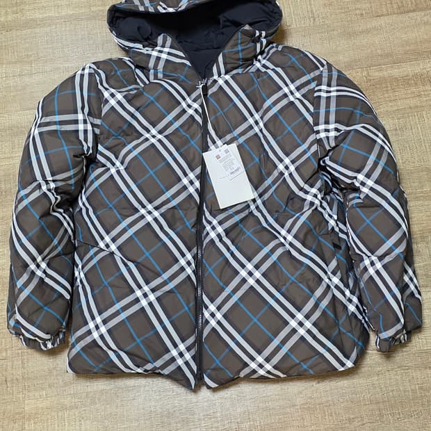 (새상품)버버리 리버서블 스너그 패딩 리버시블 2xl 정품