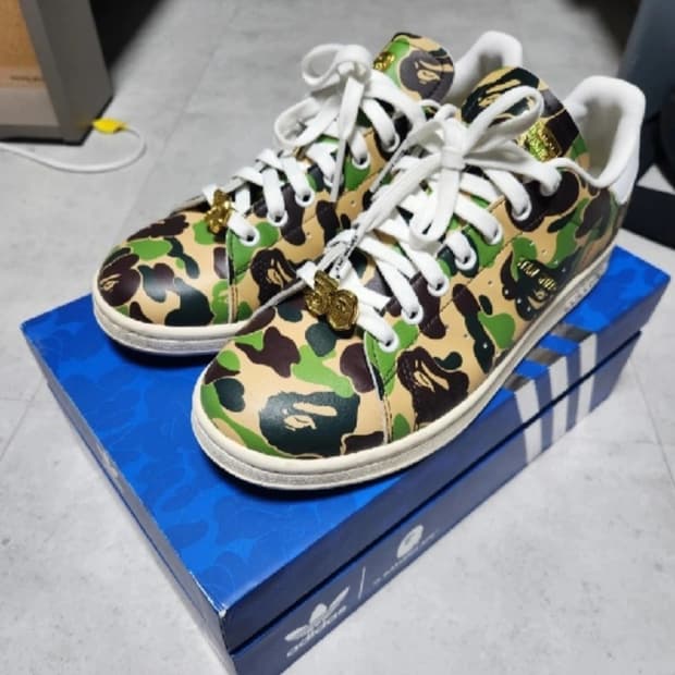 베이프 x 아디다스 스탠스미스 260