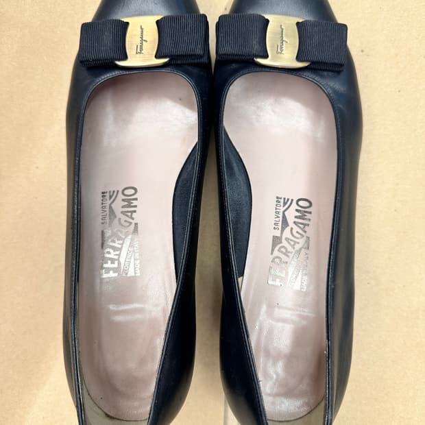 페라가모 블랙 리본 플랫슈즈