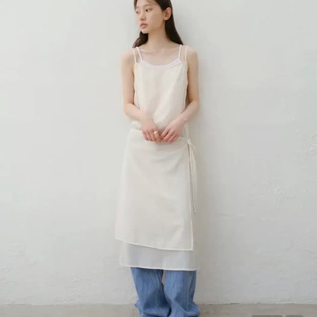 유라고 Layered sleeveless wrap dress cream