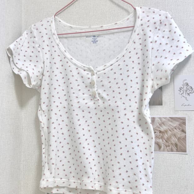 브랜디멜빌 플라워 꽃무늬 반팔 티셔츠 화이트