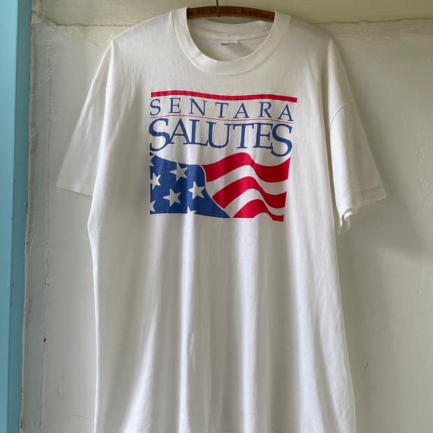1990's Vintage Tee  Made in U.S.A ​