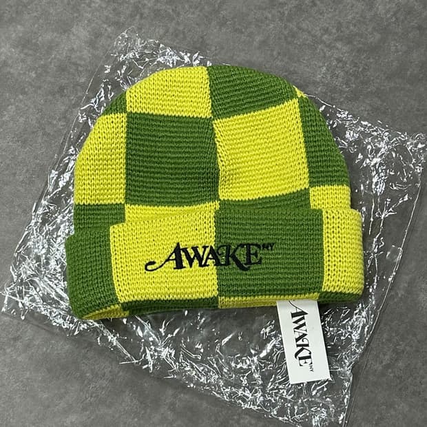 AWAKE 비니 새상품 팝니다. 