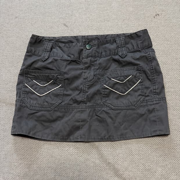 디젤(Diesel) 멀티 포켓 미니 스커트