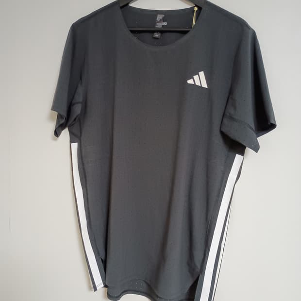 아디제로 러닝 반팔 L JF3473