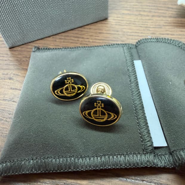 비비안웨스트우드 골드 오브 이어링