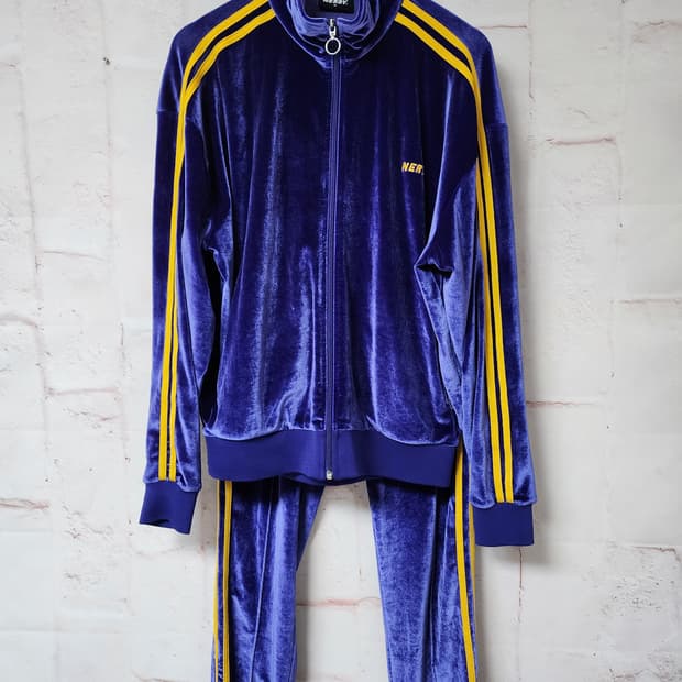  NERDY 트레이닝복 세트