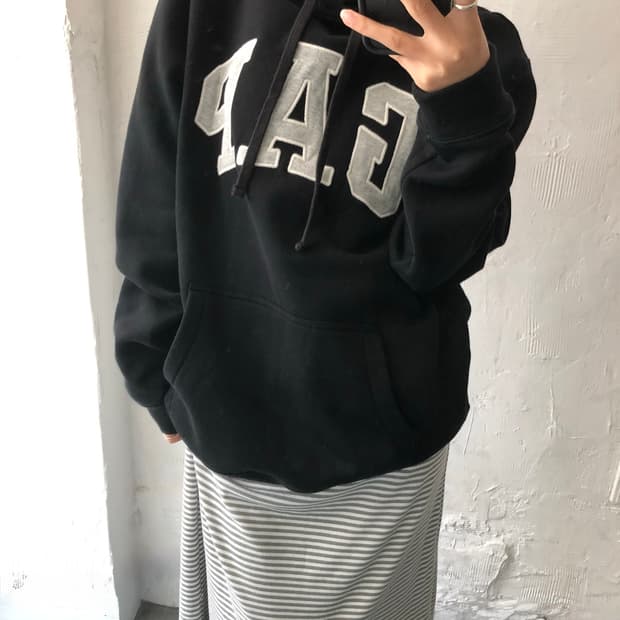 GAP 갭 그레이로고 블랙컬러 후드티