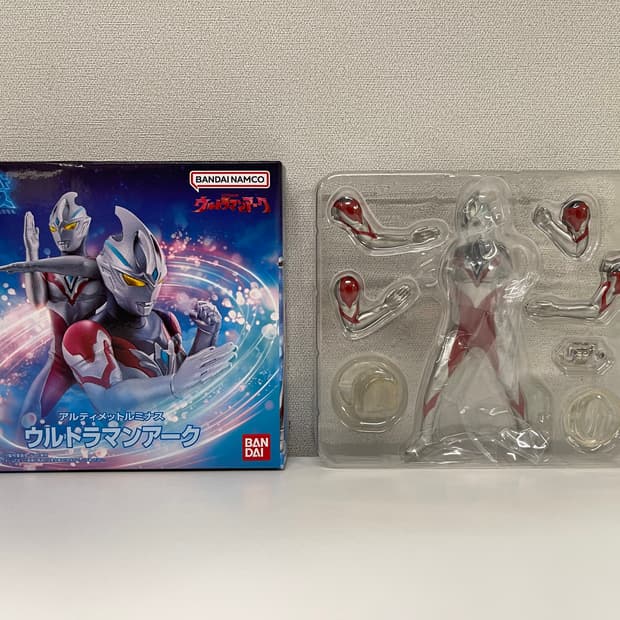 얼티밋 루미너스 울트라맨 아크 피규어 반다이