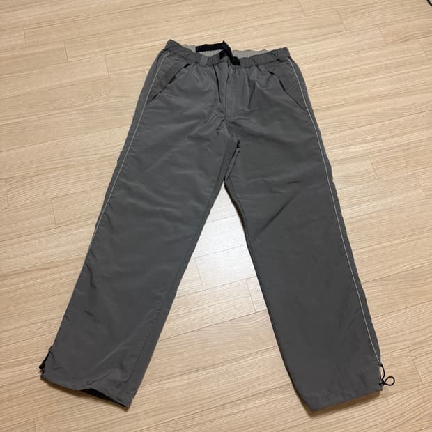 32,M) 29,000원 유니클로 빈티지 사이드 라인 스트링 팬츠 카키