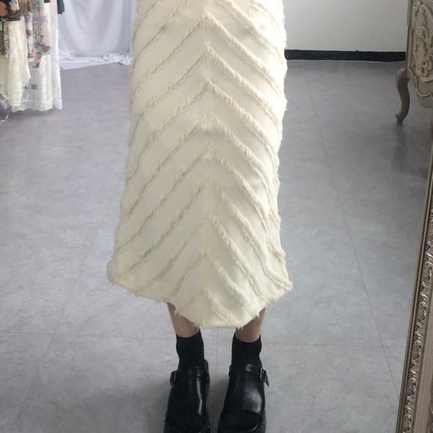 Fringe pattern point long skirt