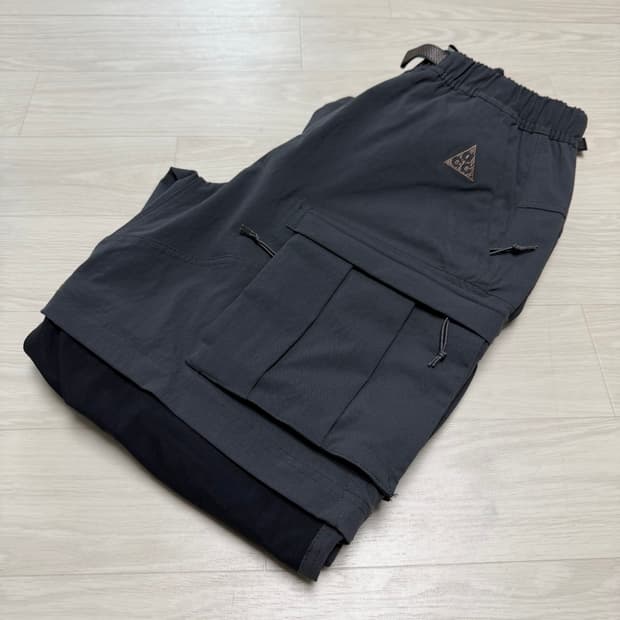 나이키 ACG 스미스 서밋 카고팬츠  다크스모키 그레이 L사이즈 팝니다