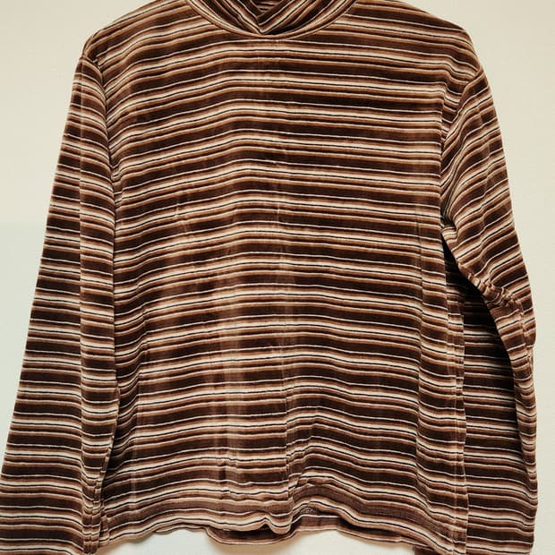 갈색 줄무늬 목폴라