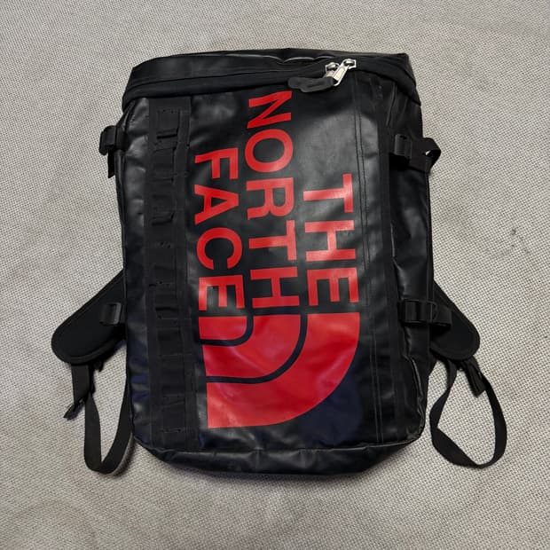 노스페이스 베이스 캠프 퓨즈 박스 백팩