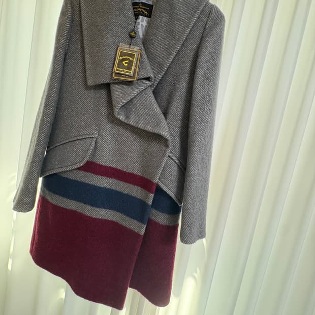 비비안웨스트우드 그레이 빌로우 코트 40