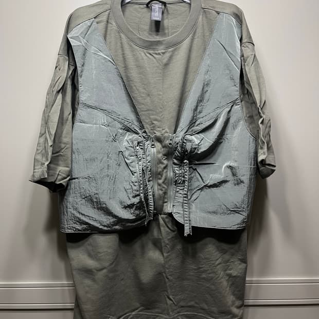 언어펙티드 베스트 반팔 티셔츠 팝니다.