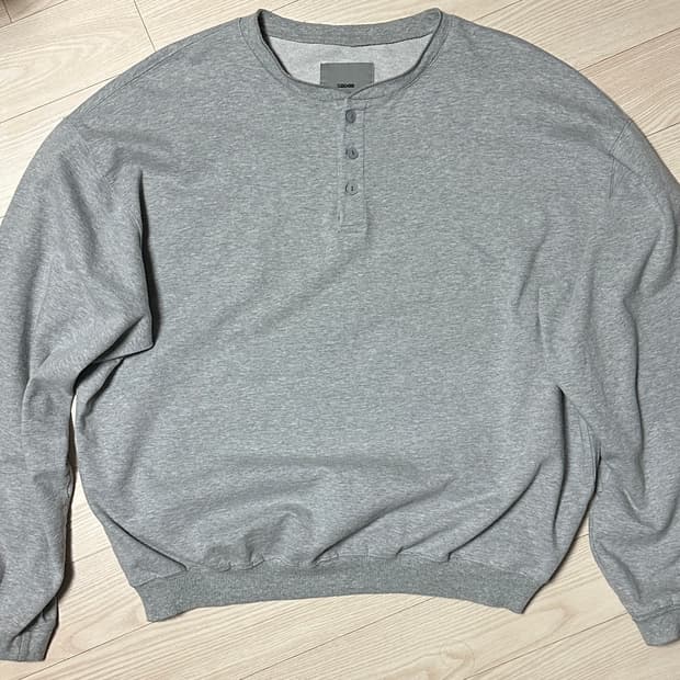 SIIIIDO 빈티지 헨리넥 스웻셔츠 그레이 2사이즈