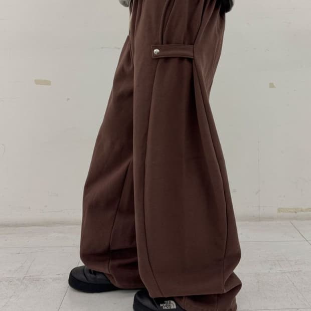 사이드 버튼 와이드 코튼 팬츠 브라운
