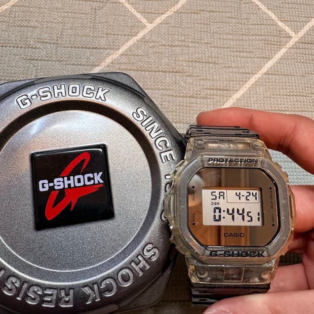 지샥 카시오 5600 투명