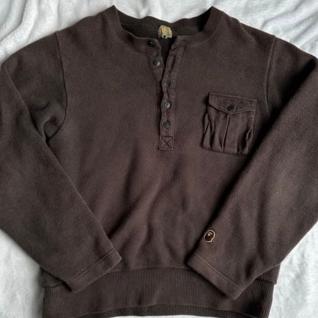 정품 유일매물 베이프 og 브라운 헨리넥 니트