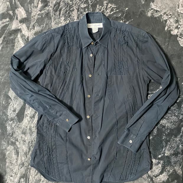 꼼데가르송 셔츠라인 데끼디테일 셔츠