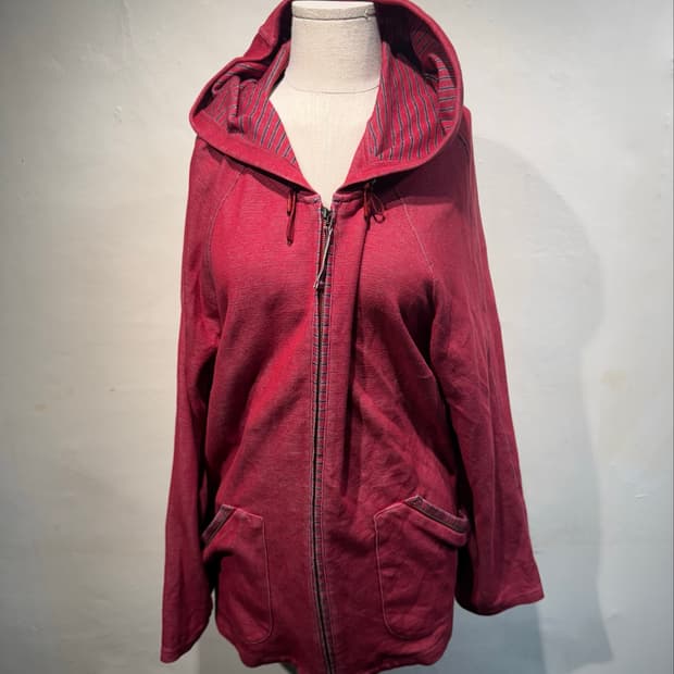 Fitme Moi Red hood zip-up 