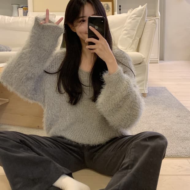 [새상품] 민트그레이 브이넥 니트