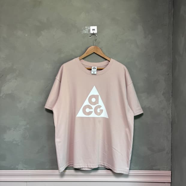 나이키 ACG 빅로고 반팔 연핑크