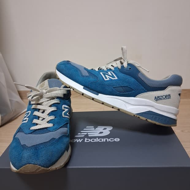 뉴발란스 1600 스웨이드 블루 265