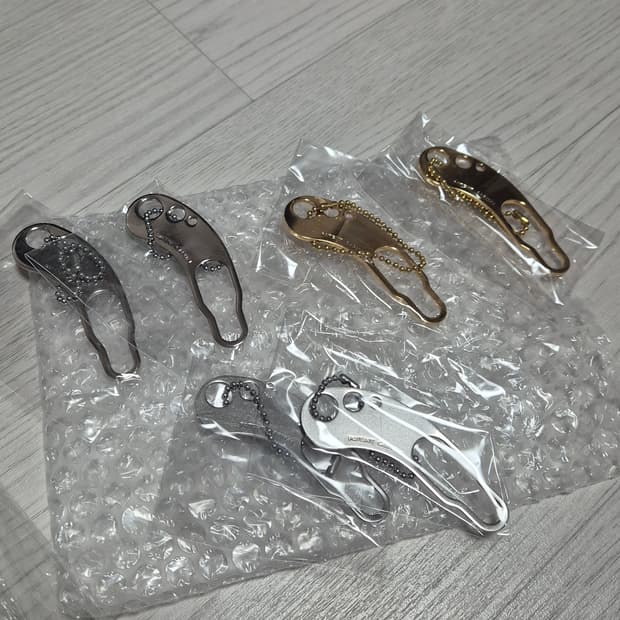 캐피탈 키링 버튼후크