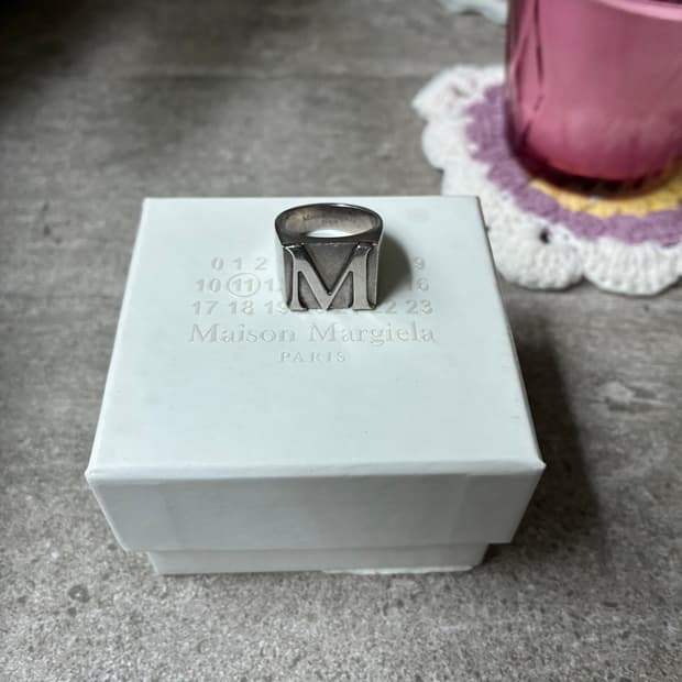 마르지엘라 20aw 로고 링