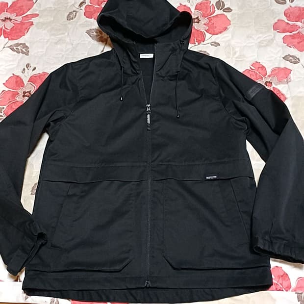 스케쳐스 춘추용바람막이 실측100 가슴57 기장72