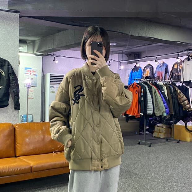 뉴에라 MLB 시카고 화이트삭스 다이아몬드 퀼팅 봄버 자켓 B3879