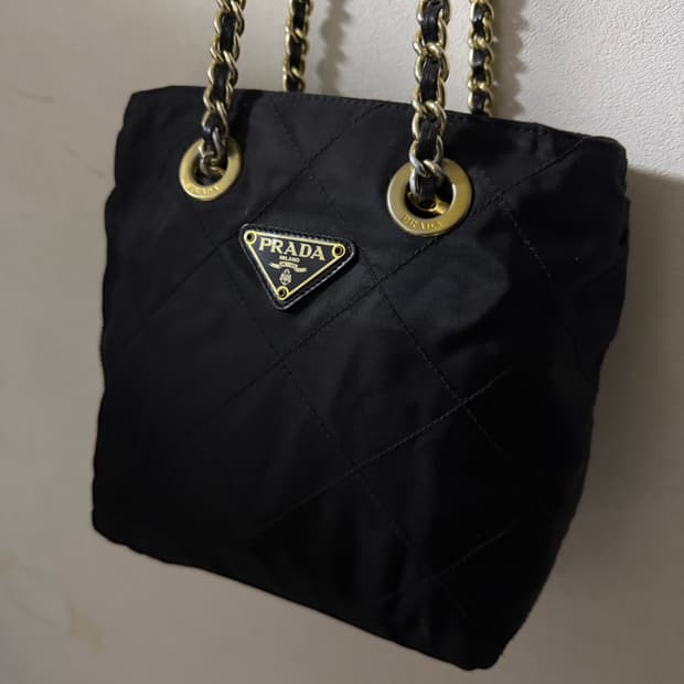 프라다 포코노 나일론 미니 퀄팅 금장 크로스백