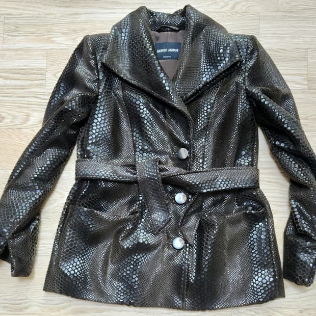 [정품]조르지오 아르마니 크로커다일 가죽 자켓 55 (여성용) 한정판 